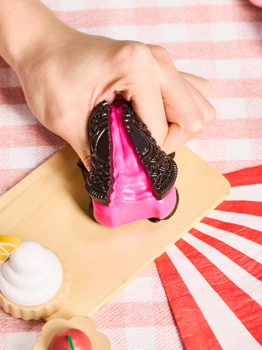 Taba Squishy Black-fuchsia Stretchy Cookie Sandwich Squeeze Toy