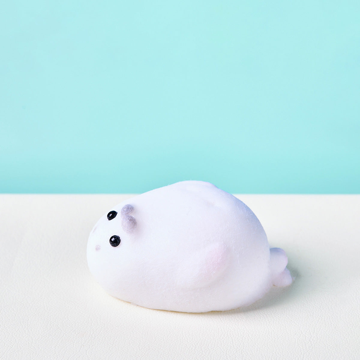 Taba Squishy Cute White Seal Squeeze Toy